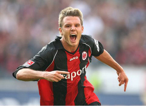 臨多重挑戰 臨多重挑戰